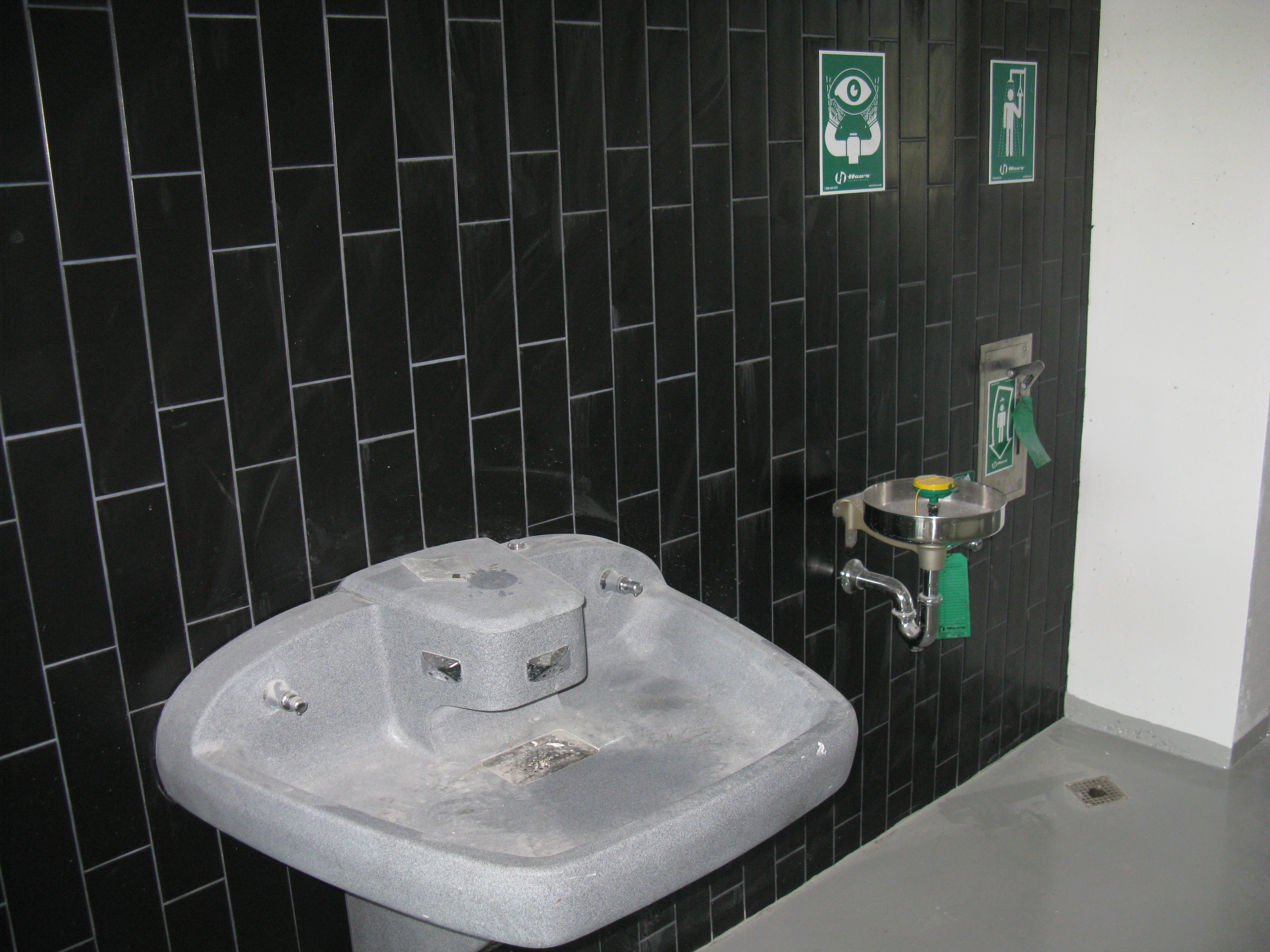 ace_sink_and_safety_area.jpg