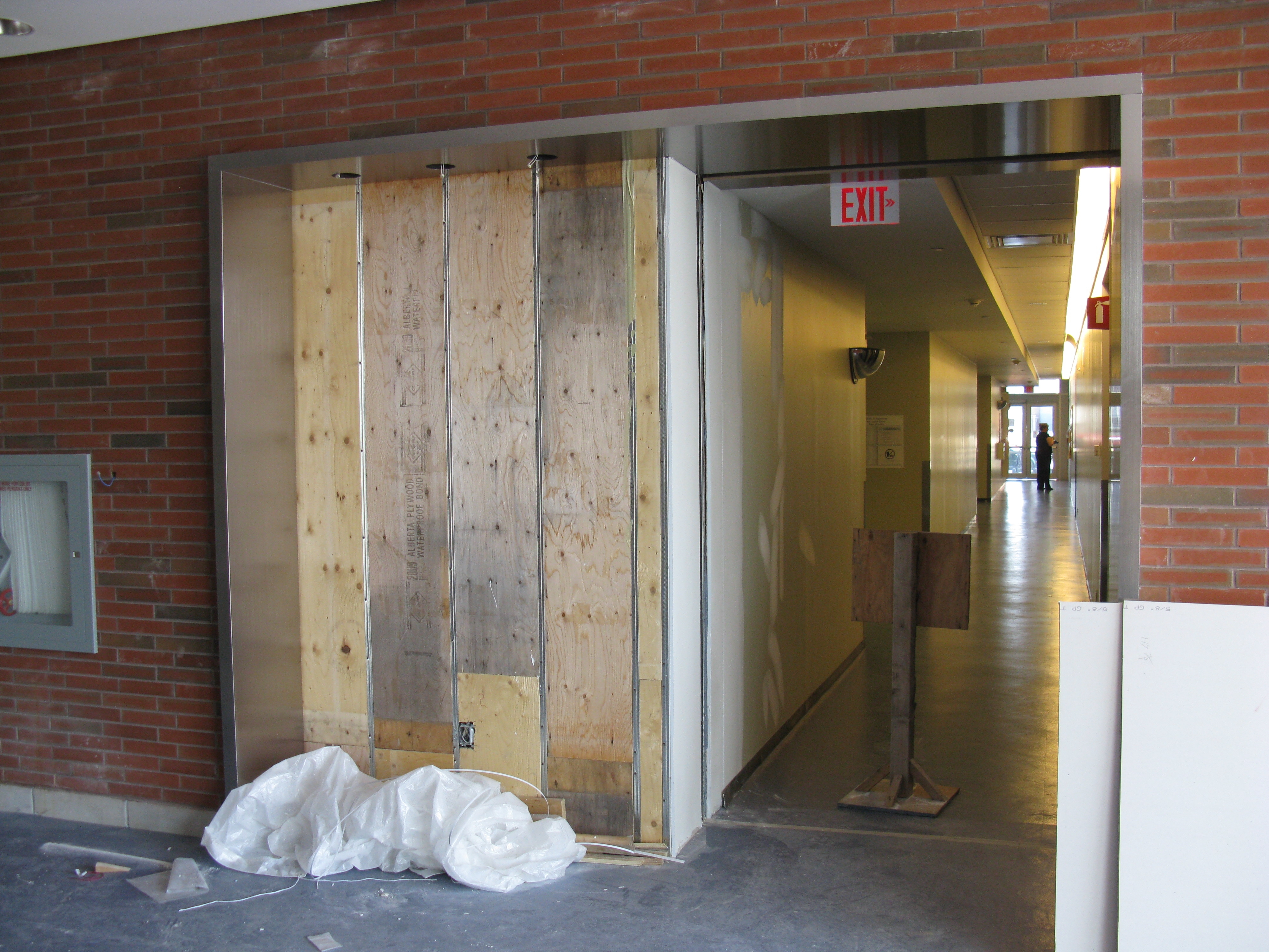 entrance_to_engineering_building.jpg